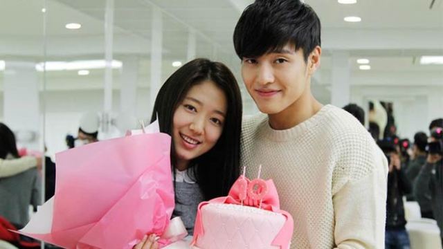 Kang Ha Neul cân nhắc việc 'nên duyên' với Park Shin Hye