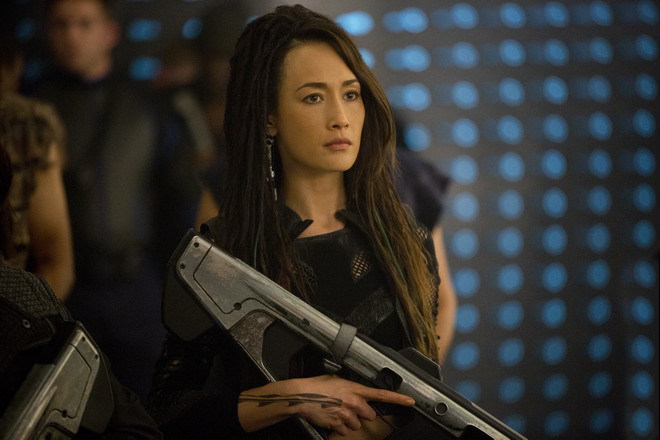 Tạo hình mạnh mẽ, gợi cảm của Maggie Q trong 'Insurgent'