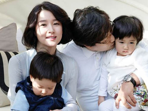Con gái Lee Young Ae xinh đẹp di truyền từ mẹ