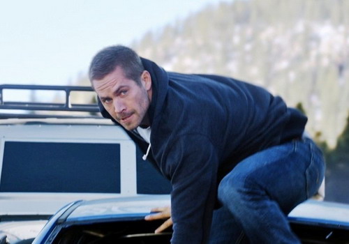 Paul Walker trong một cảnh quay mạo hiểm của