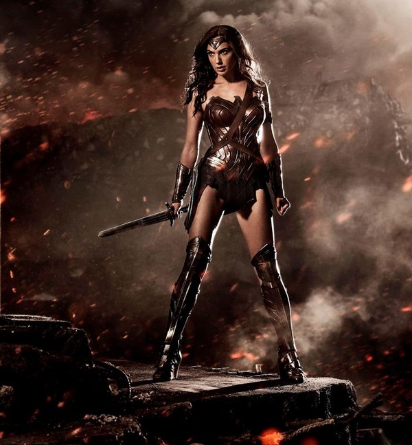 Gal Gadot phản hồi khi bị chê vòng 1 quá nhỏ so với vai Wonder Woman