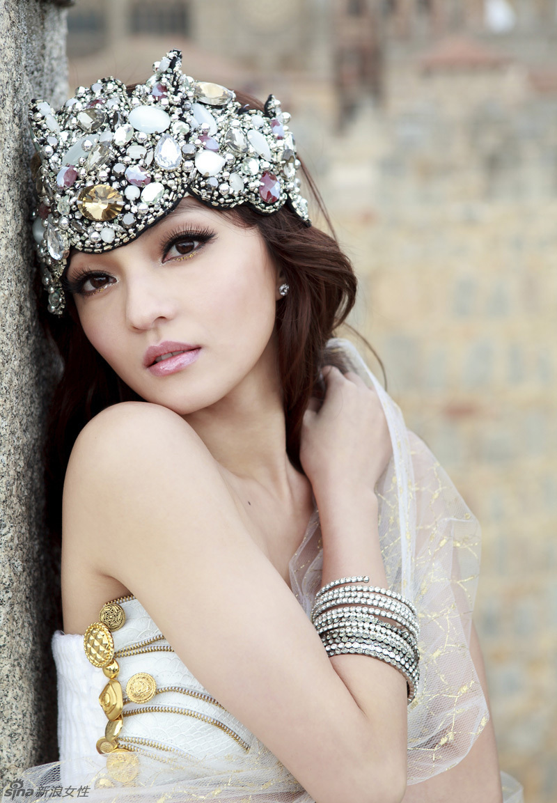 7 búp bê sứ làm làng giải trí Hoa ngữ chao đảo