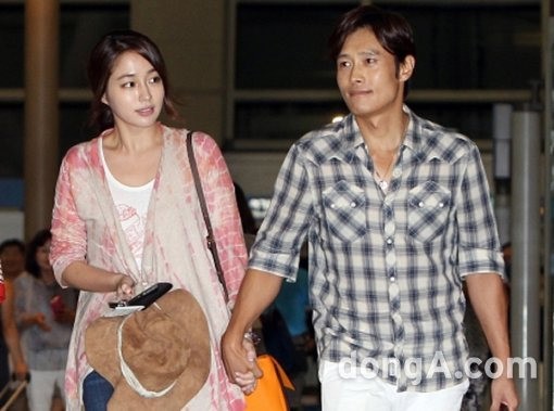 Lee Byung Hun – Lee Min Jung sinh con trai đầu lòng “Mẹ tròn con vuông”