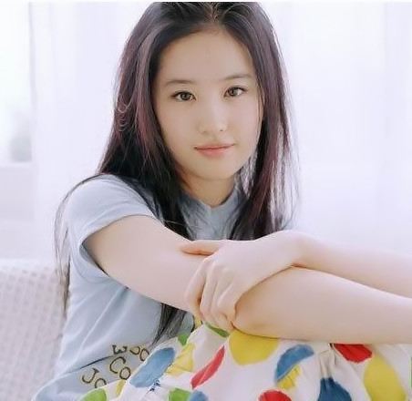 Những khoảnh khắc sao Hoa ngữ thơ ngây và đẹp như thiên sứ