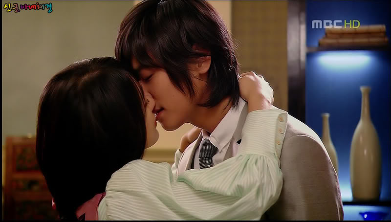 Những nụ hôn khiến Yoon Eun Hye 'nhớ mãi không quên'