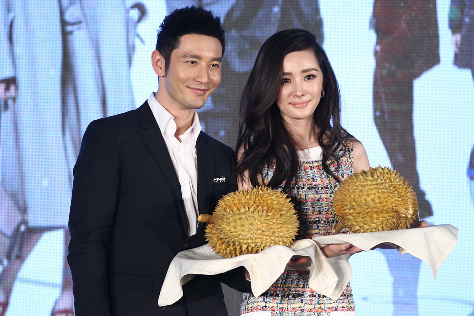 Huỳnh Hiểu Minh, Dương Mịch được tặng sầu riêng để quỳ tạ lỗi AngelaBaby
