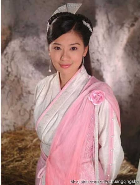 Cuộc sống viên mãn của 15 diễn viên Ỷ Thiên Đồ Long Ký 2003 ngày ấy bây giờ