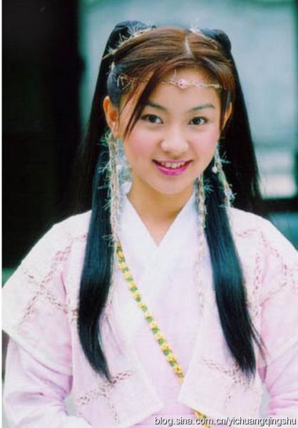 Cuộc sống viên mãn của 15 diễn viên Ỷ Thiên Đồ Long Ký 2003 ngày ấy bây giờ