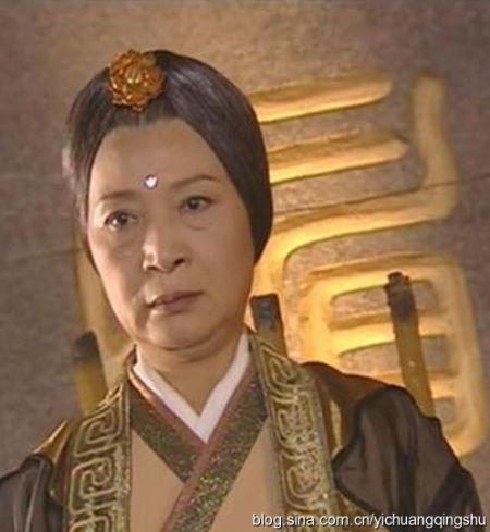 Cuộc sống viên mãn của 15 diễn viên Ỷ Thiên Đồ Long Ký 2003 ngày ấy bây giờ