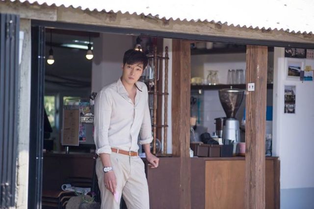 Được mời làm cameo, So Ji Sub tranh thủ quảng cáo cho 'The Master's Sun'