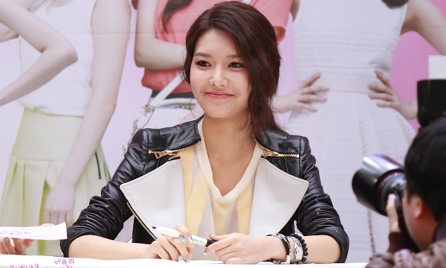 Mỹ nhân Kpop thường xuyên bị soi cân nặng 'trồi sụt'