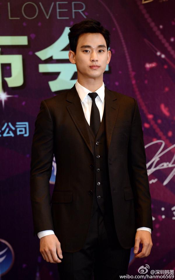 Kim Soo Hyun bị 'tố' bán vé sự kiện mắc cho fan, giá vé lên tới 3200 USD