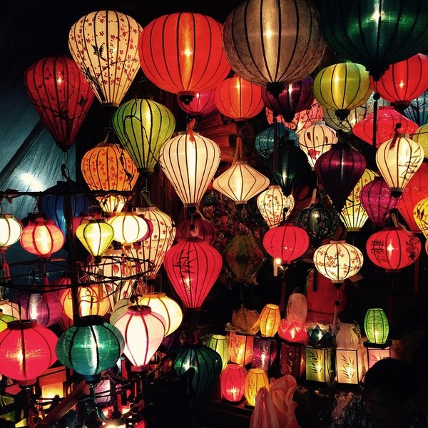 Honey Lee quyến rũ trong bộ ảnh thực hiện ở thành phố biển Đà Nẵng, Việt Nam