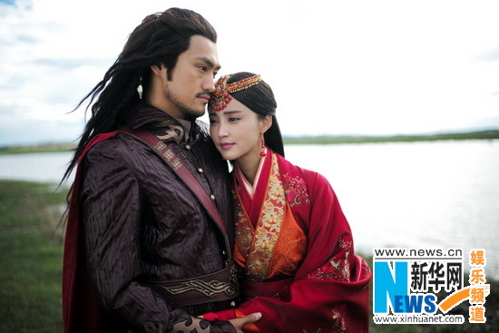 'Thập tam aka' Viên Hoằng thừa nhận đang hẹn hò