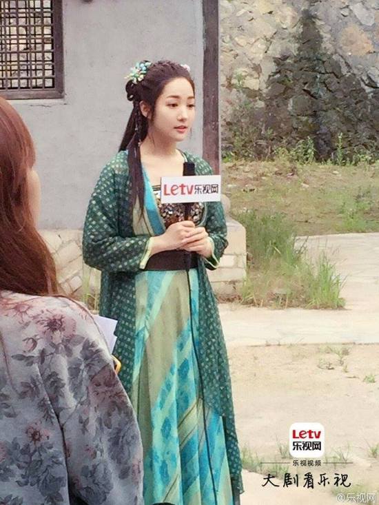 Park Min Young xinh đẹp 'ăn đứt' Yoona với tạo hình cổ trang