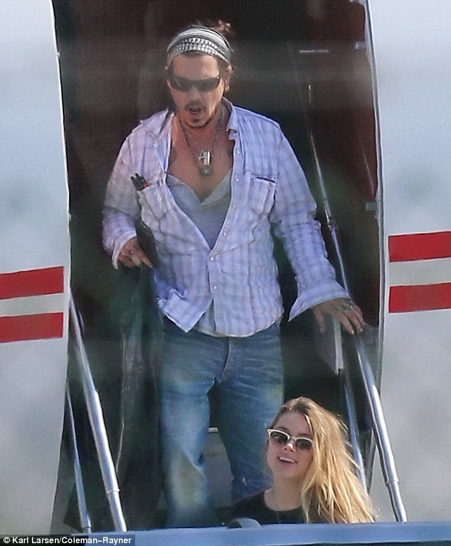 Vì cún cưng, Johnny Depp sẽ phải ngồi tù 10 năm?