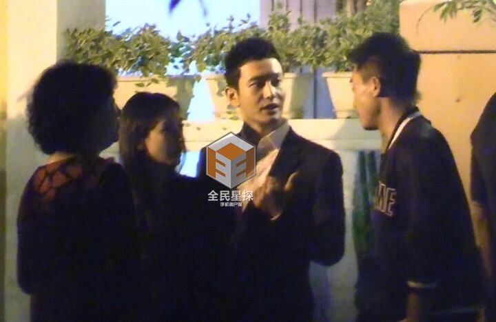 Huỳnh Hiểu Minh và AngelaBaby làm tiệc mừng ngay sau khi đăng ký kết hôn