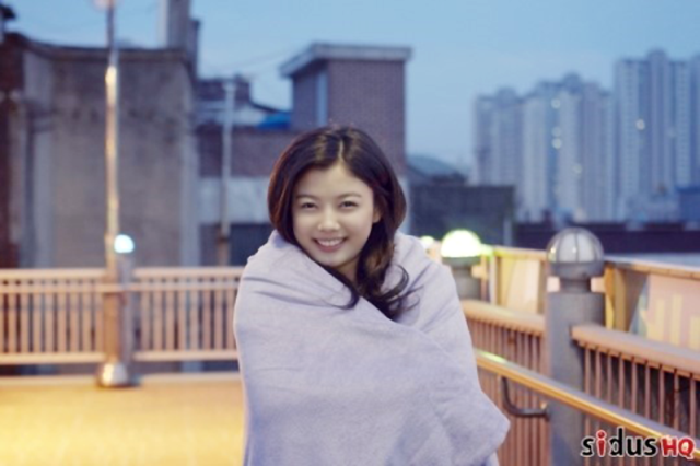 Thích thú trước hình ảnh 'phát cuồng' đáng yêu của Kim Yoo Jung
