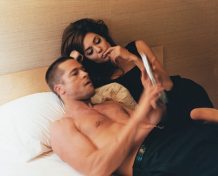 Tài tử điển trai Brad Pitt là người đồng tính?