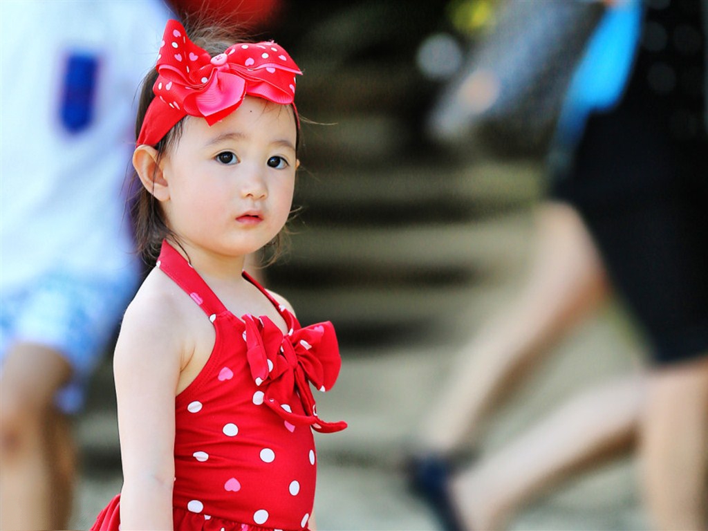 Những 'cậu ấm cô chiêu' nhà sao Hoa ngữ tạo sóng gió từ khi còn bé xíu