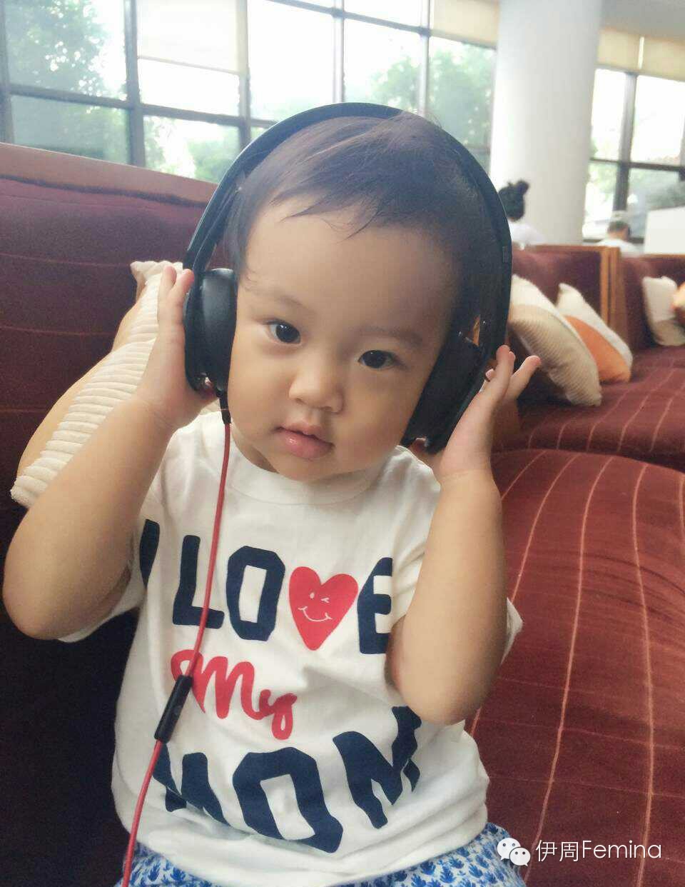 Những 'cậu ấm cô chiêu' nhà sao Hoa ngữ tạo sóng gió từ khi còn bé xíu