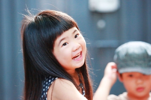 Những 'cậu ấm cô chiêu' nhà sao Hoa ngữ tạo sóng gió từ khi còn bé xíu