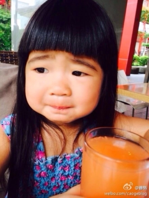 Những 'cậu ấm cô chiêu' nhà sao Hoa ngữ tạo sóng gió từ khi còn bé xíu