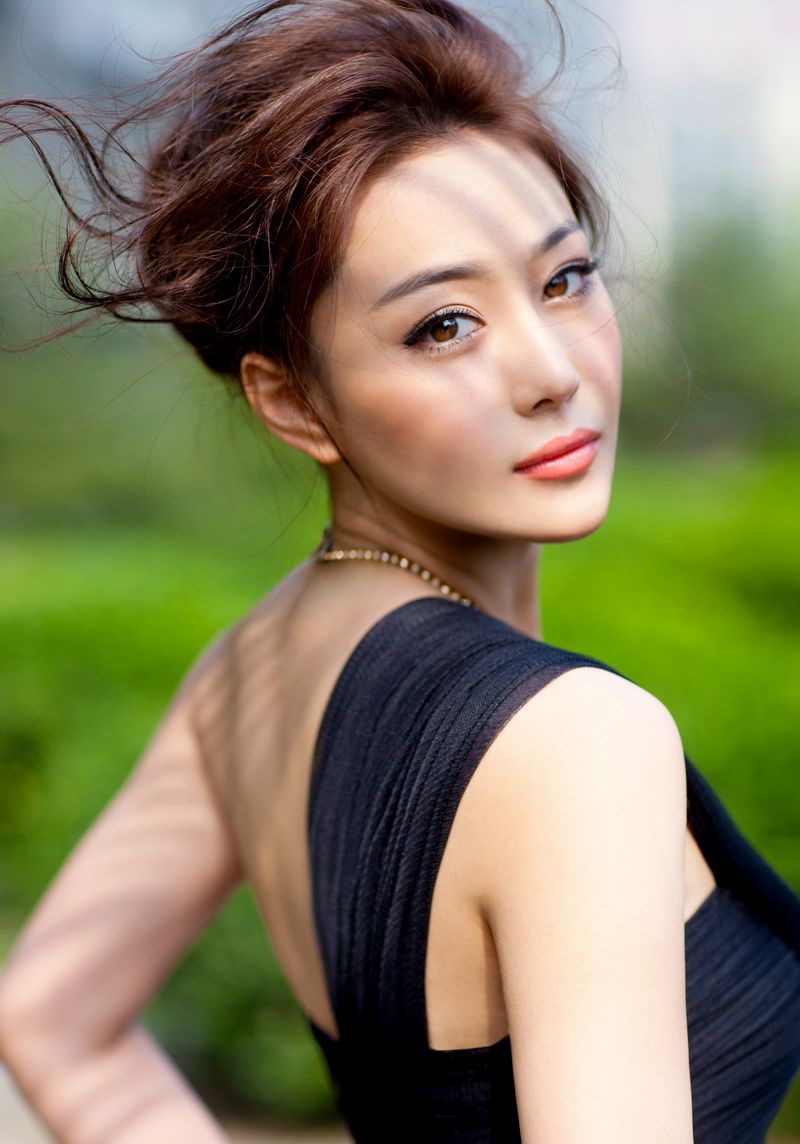 Cư dân mạng tố Phạm Băng Băng giật Lý Thần từ tay Trương Hinh Dư