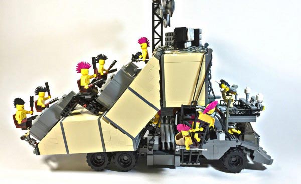 'Mad Max: Fury Road' đáng yêu hóa với phiên bản Lego