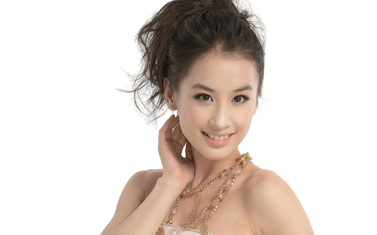 'Ngọc nữ' Huỳnh Thánh Y đã kết hôn và có con từ 8 năm trước