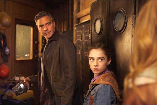 “Tomorrowland” khiến Disney lỗ nặng gần 140 triệu USD