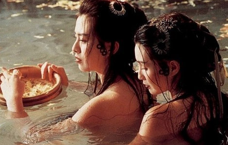 Những cảnh tắm ấn tượng nhất của mỹ nhân Hoa ngữ trên màn ảnh