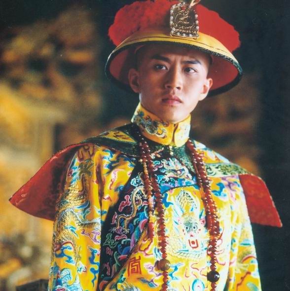 10 hoàng đế điển trai khiến phái nữ đổ rầm trên màn ảnh Hoa ngữ