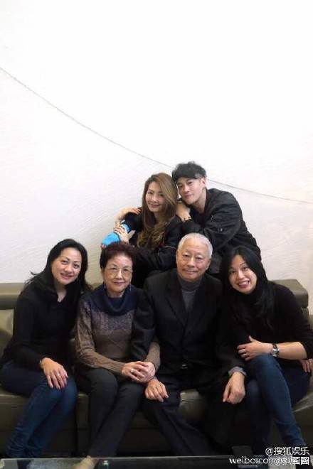 'Lương Sơn Bá' Hà Nhuận Đông bất ngờ thông báo tin kết hôn