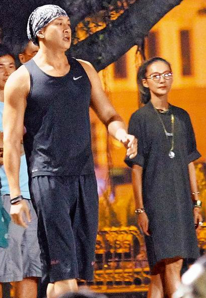 'Lương Sơn Bá' Hà Nhuận Đông bất ngờ thông báo tin kết hôn
