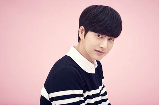 Park Hae Jin bất ngờ 'mất tích' trong loạt ấn phẩm của Cheese In The Trap