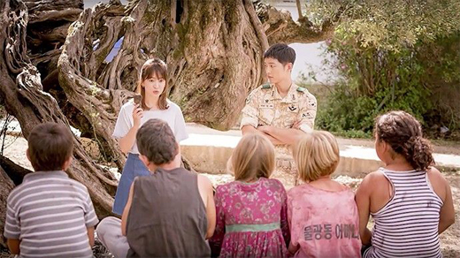 Không chỉ giúp KBS, Hậu Duệ Của Mặt Trời còn cứu dòng phim Hàn tại Nhật Bản