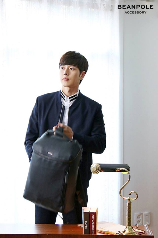 Gặp lại 'Yoo Jung' Park Hae Jin trong loạt ảnh mới cho thương hiệu Beanpole
