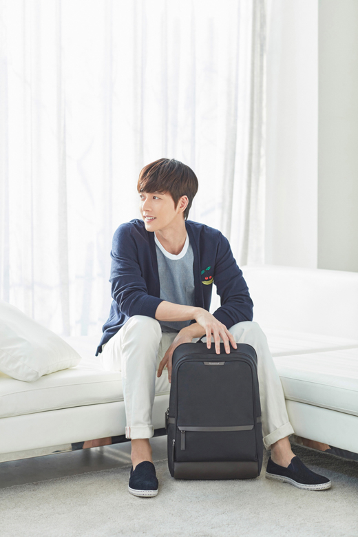 Gặp lại 'Yoo Jung' Park Hae Jin trong loạt ảnh mới cho thương hiệu Beanpole
