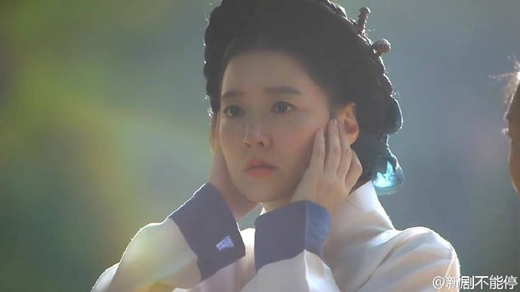 Phim mới của Lee Young Ae 'vượt mặt' tiền bản quyền Hậu Duệ Mặt Trời tại Trung Quốc