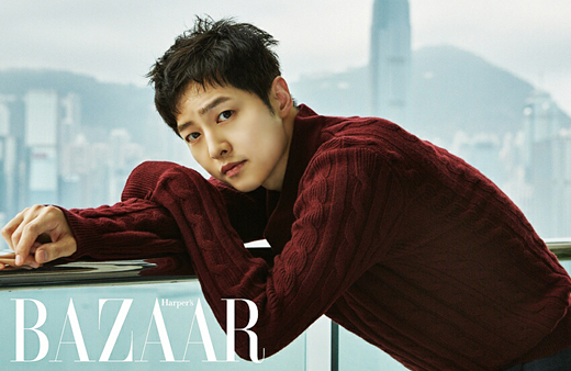 Tạp chí Happer Bazaar 'cháy hàng' khi mới lên kệ vì có hình Song Joong Ki