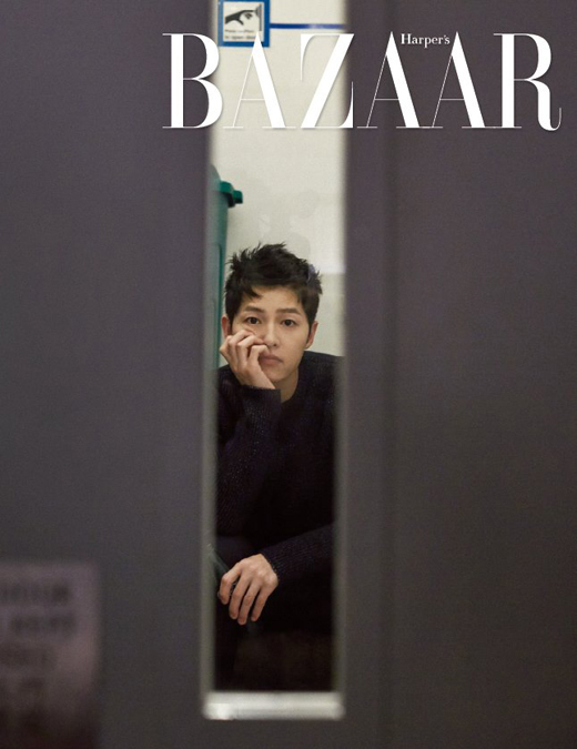 Tạp chí Happer Bazaar 'cháy hàng' khi mới lên kệ vì có hình Song Joong Ki