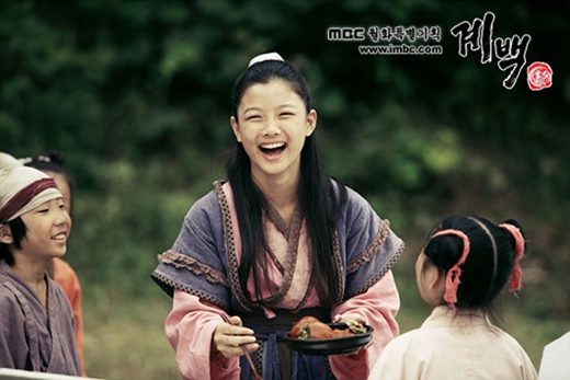 Kim Yoo Jung - nữ hoàng phim cổ trang trong tương lai của màn ảnh Hàn