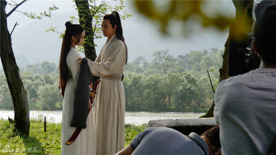 Fan Kim Dung phát hờn vì dàn diễn viên Tân Anh Hùng Xạ Điêu tệ nhất lịch sử