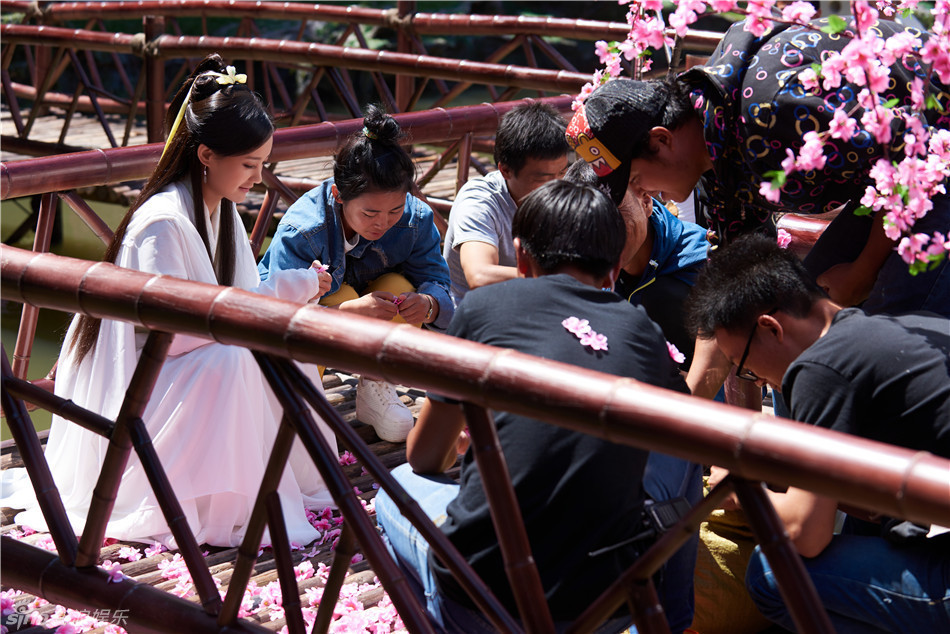 Fan Kim Dung phát hờn vì dàn diễn viên Tân Anh Hùng Xạ Điêu tệ nhất lịch sử