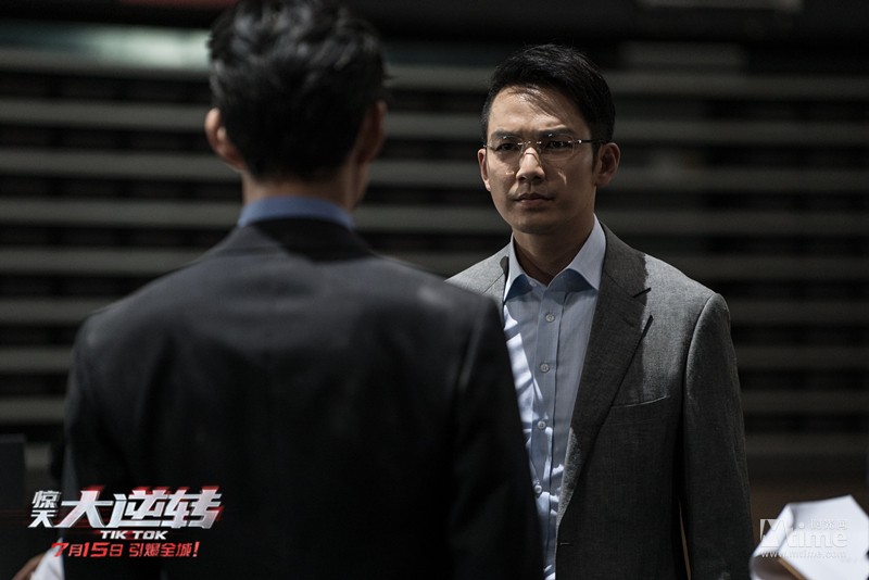 Hé lộ thêm poster Chung Hán Lương đối đầu với mỹ nam Hàn Quốc Lee Jung Jae