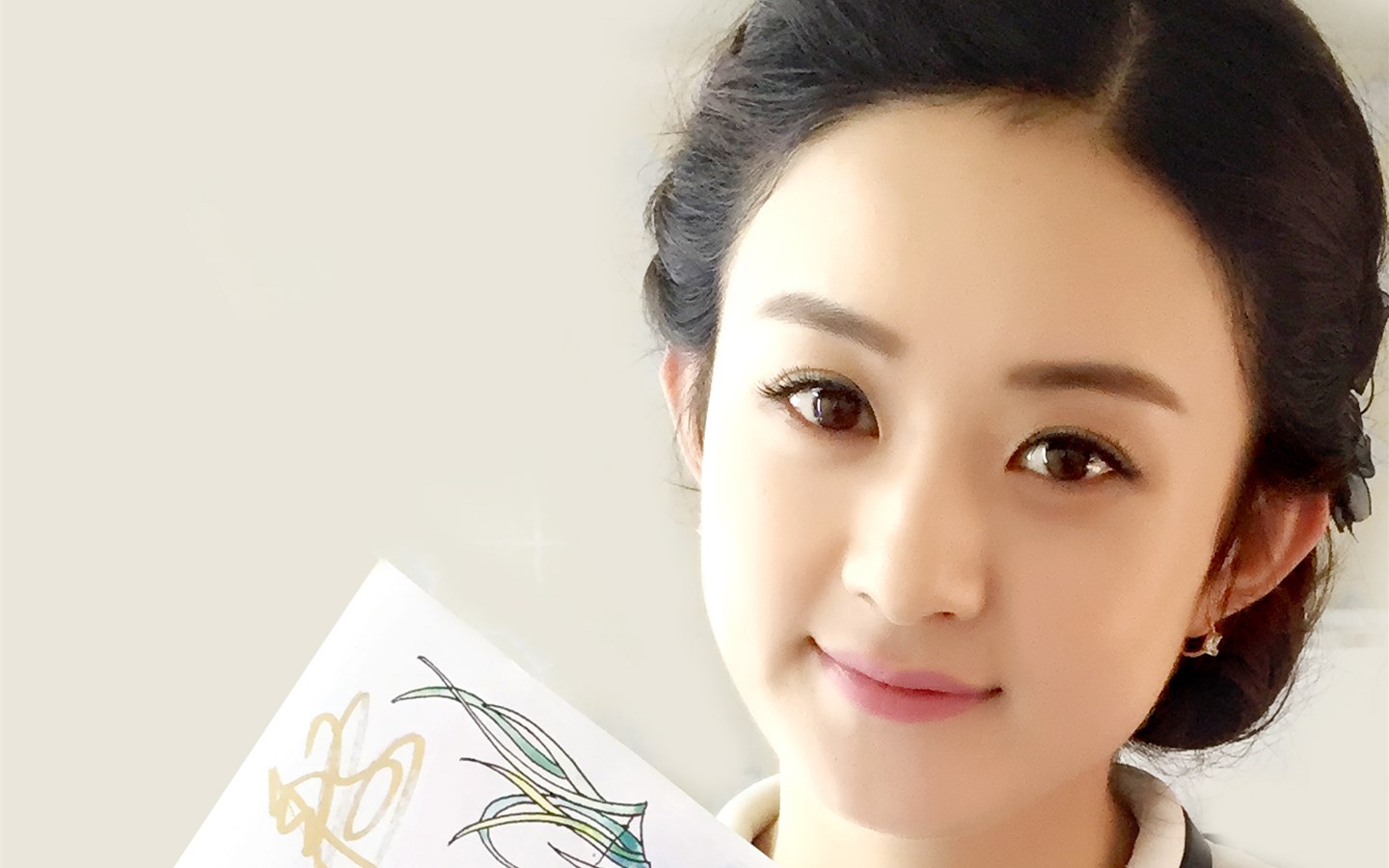 Xuýt xoa với nhan sắc của loạt mỹ nhân mặt càng tròn càng đẹp