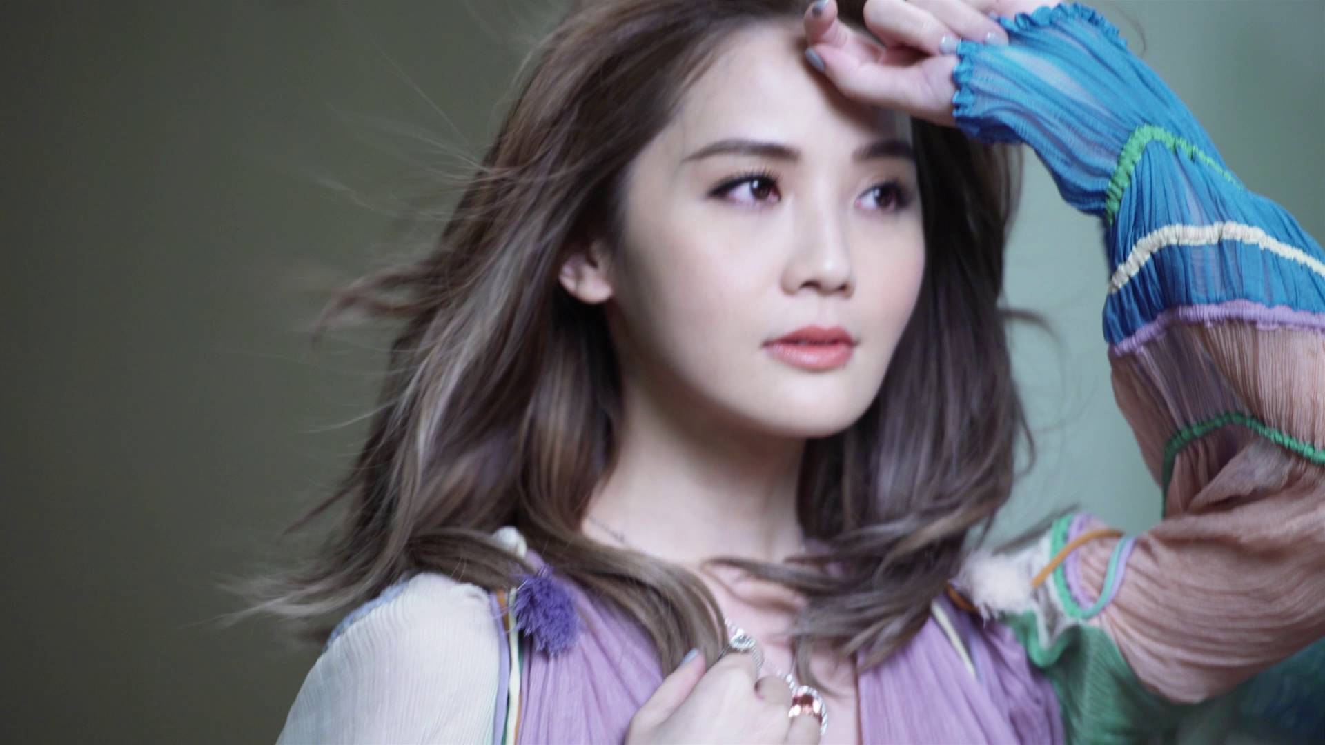 Xuýt xoa với nhan sắc của loạt mỹ nhân mặt càng tròn càng đẹp