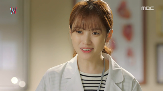 W - Two World: Hoảng hồn với màn 'xuyên không' đầy bất ngờ của Han Hyo Joo