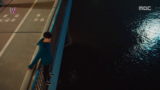 W - Two World: Hoảng hồn với màn 'xuyên không' đầy bất ngờ của Han Hyo Joo